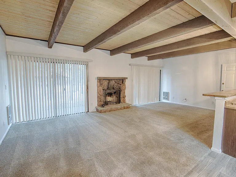 2820 Park Cir #33 — Photo 4