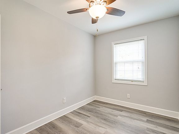 5th image of 1931 N Cameron St APT 6