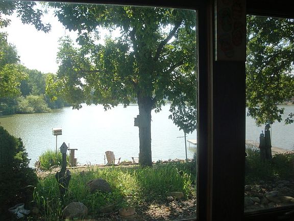 5th image of 130 W Hislop Dr