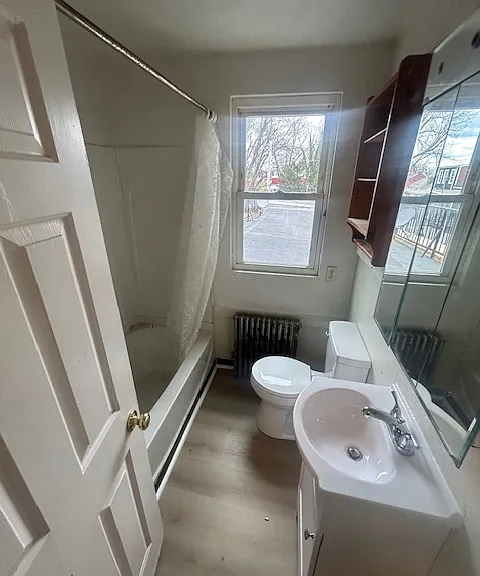 411 S George St #3 — Photo 2