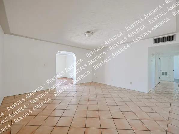 2114 W Myrtle Ave, Phoenix, AZ 85021