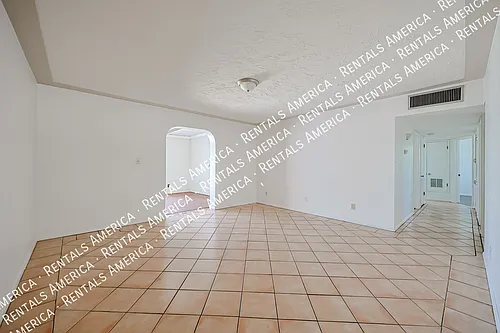 2114 W Myrtle Ave Photo 1 2114 W Myrtle Ave Photo 1