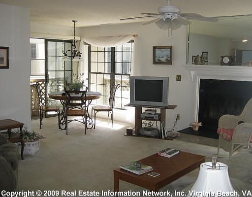 1st image of 405 Harbour Point APT 101