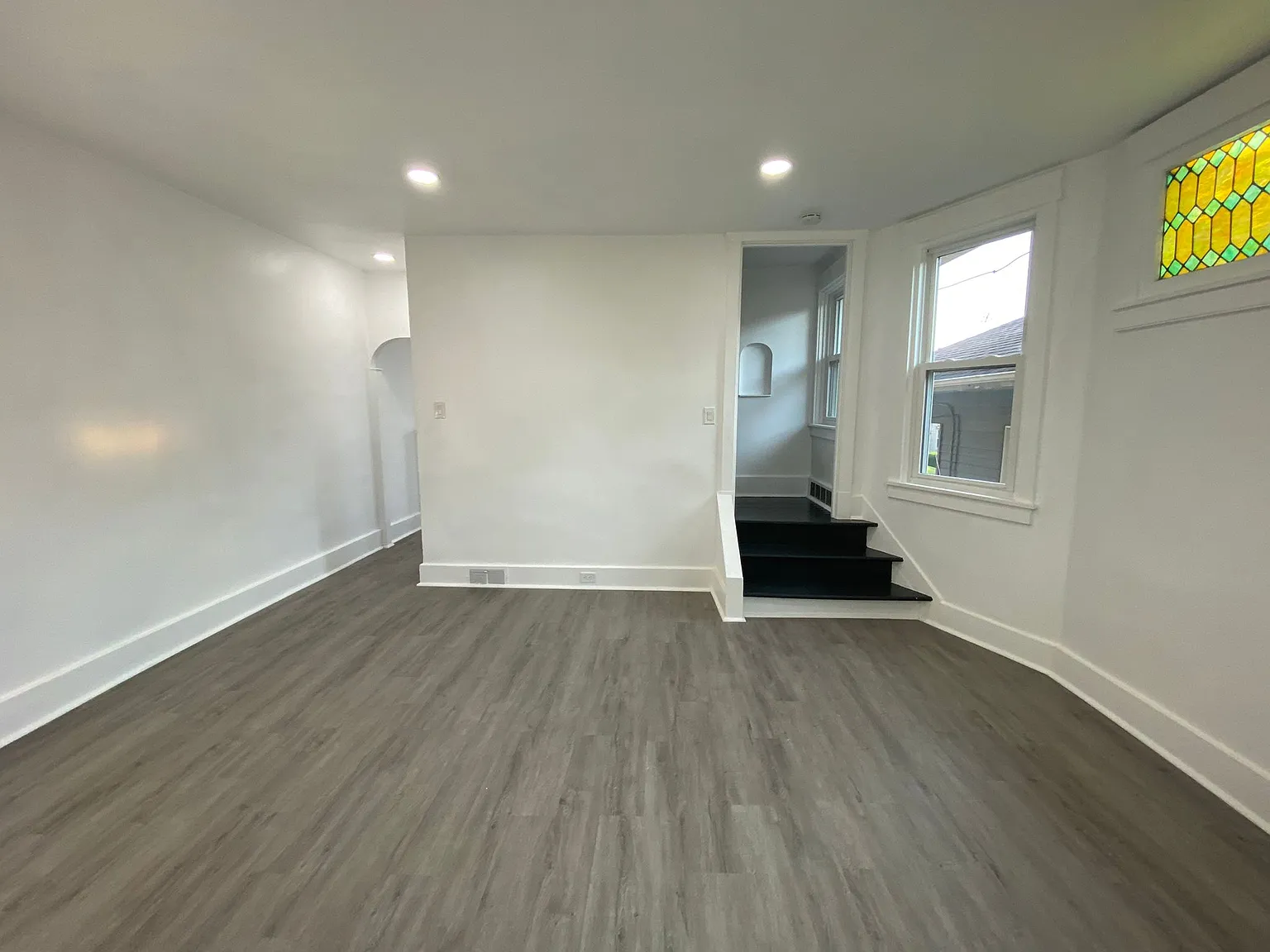 3 bed, 1.5 bath, 1200 sqft, $1,750 — Photo 2
