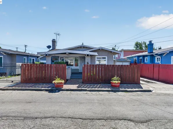 5823 Seminary Ct, Oakland, CA 94605