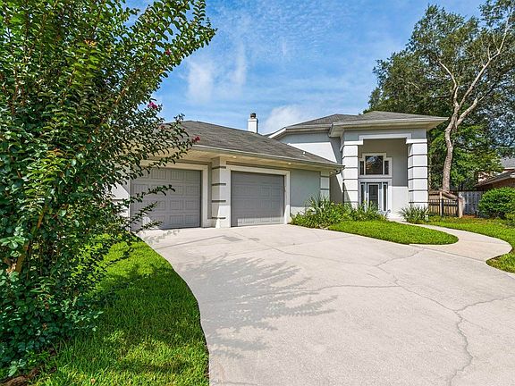 2nd image of 1570 Hidden Lakes Ct