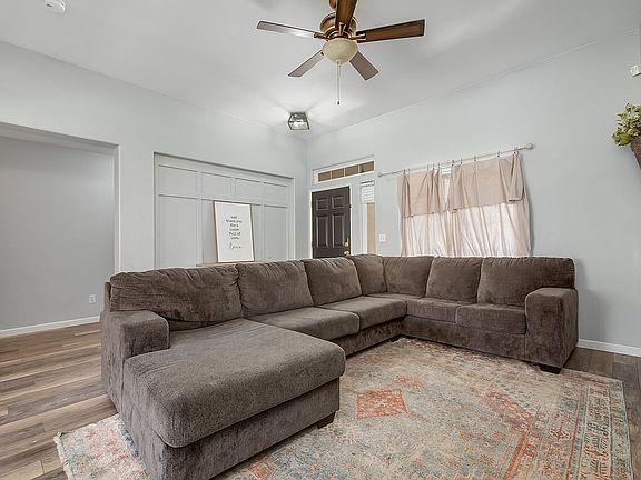 2nd image of 1078 W Pepper Dr
