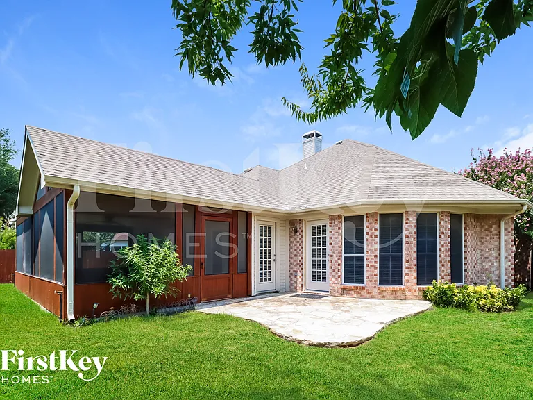 2204 Reedway Ct — Photo 14
