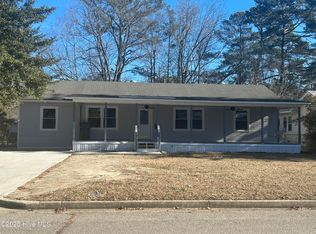 1022 Elizabeth Dr, Laurinburg, NC 28352