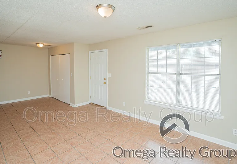 The Cove Apartments — Photo 20