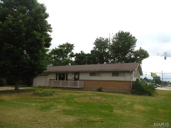 801 Cambridge Dr, Sikeston, MO 63801