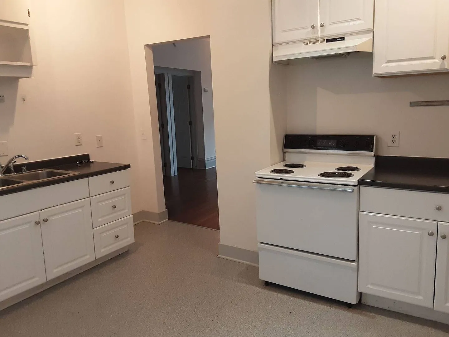 511 E. Chestnut Street — Photo 3
