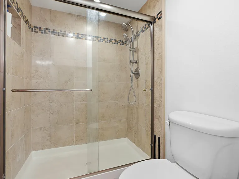 231 Paseo Bernal — Photo 36