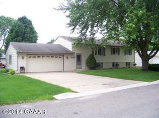 2020 Fairway Ln NE, Alexandria, MN 56308