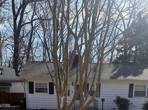 81 Outer Dr, Oak Ridge, TN 37830