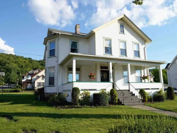 220 South St, Ridgway, PA 15853