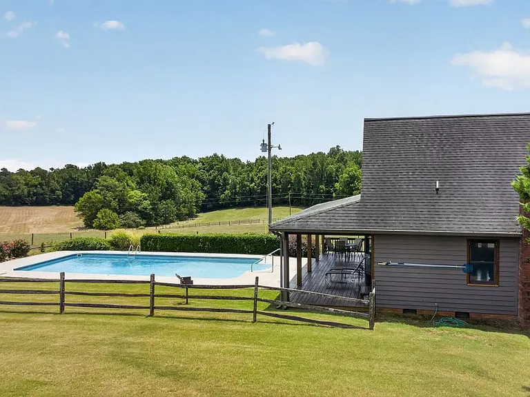 441 State Road 1541 — Photo 4