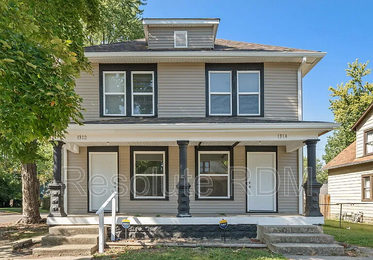 1314 N Dearborn St — Photo 1