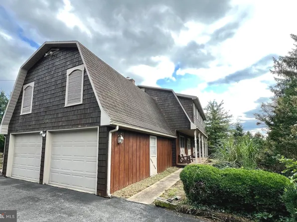 516 N Earl St, Shippensburg, PA 17257