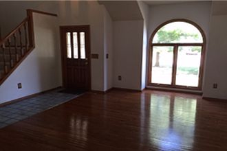 Living Rm Off Entryway