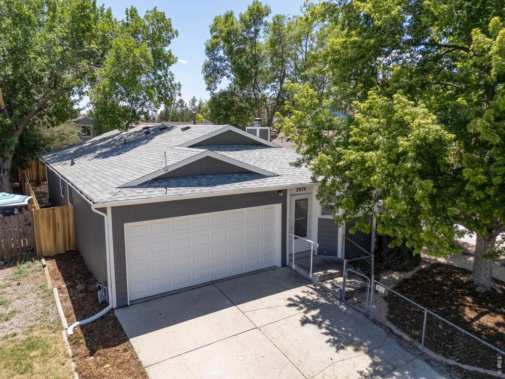 2874 SW Bridalwreath Pl