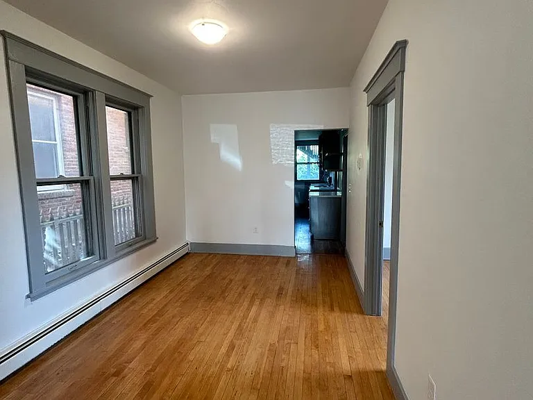 1041-1045 W Galena St — Photo 6