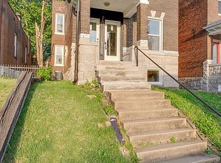 2626 Alhambra Ct, Saint Louis, MO 63118