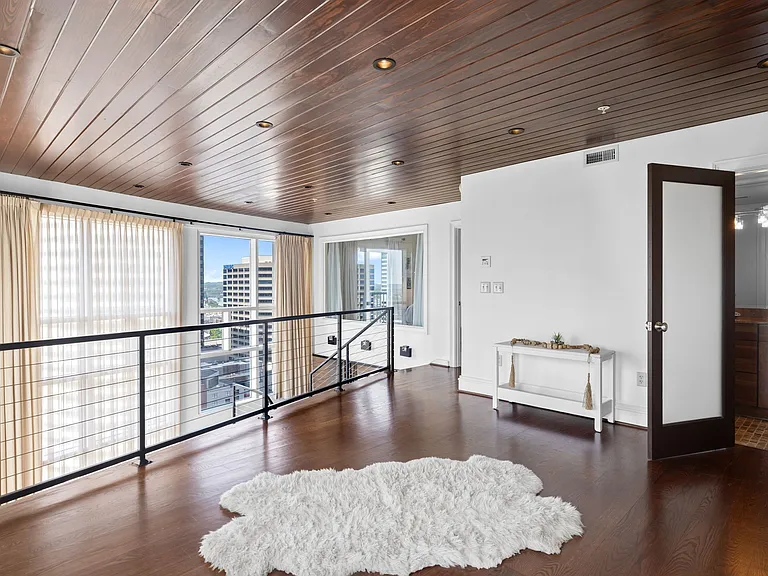 555 Church St #2300 — Photo 22