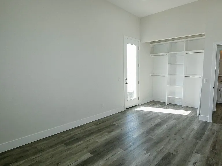 5535-5539 Potomac St — Photo 16