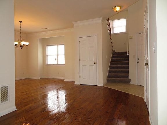 2nd image of 8844 Fairview Blf