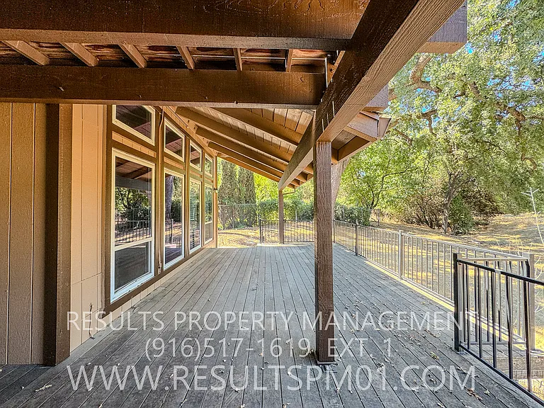 3415 Nathan Ct — Photo 45