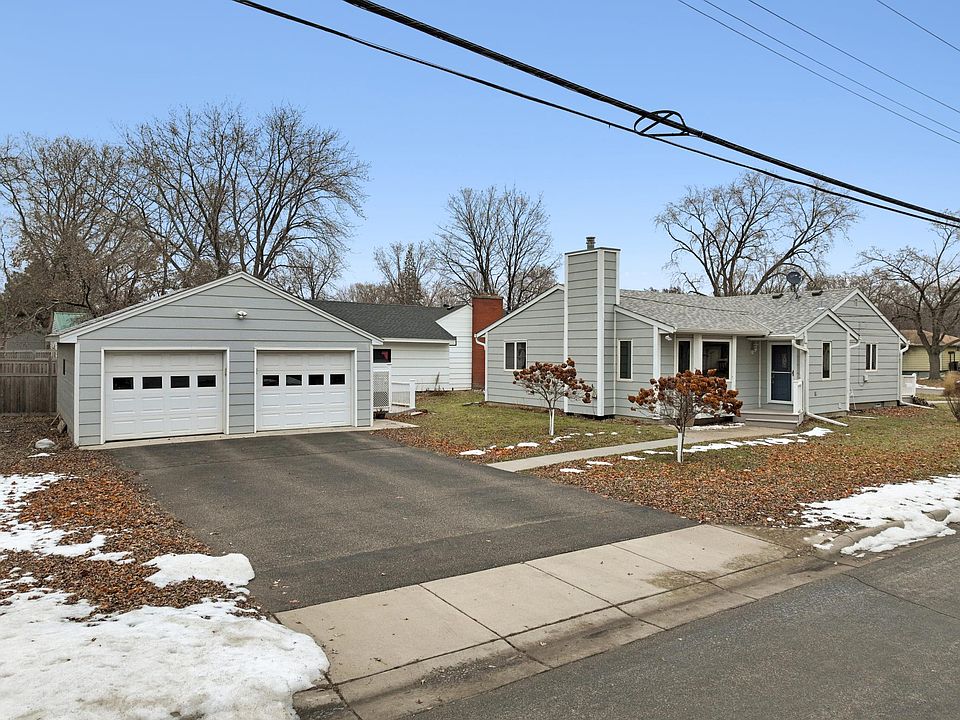1st image of 638 Park Valley Dr W