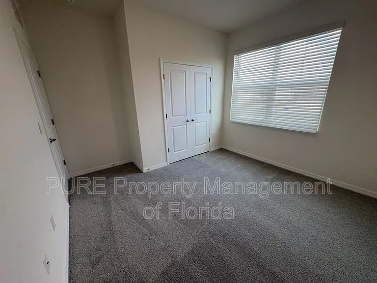 4122 NW 48th Terrace Rd — Photo 44