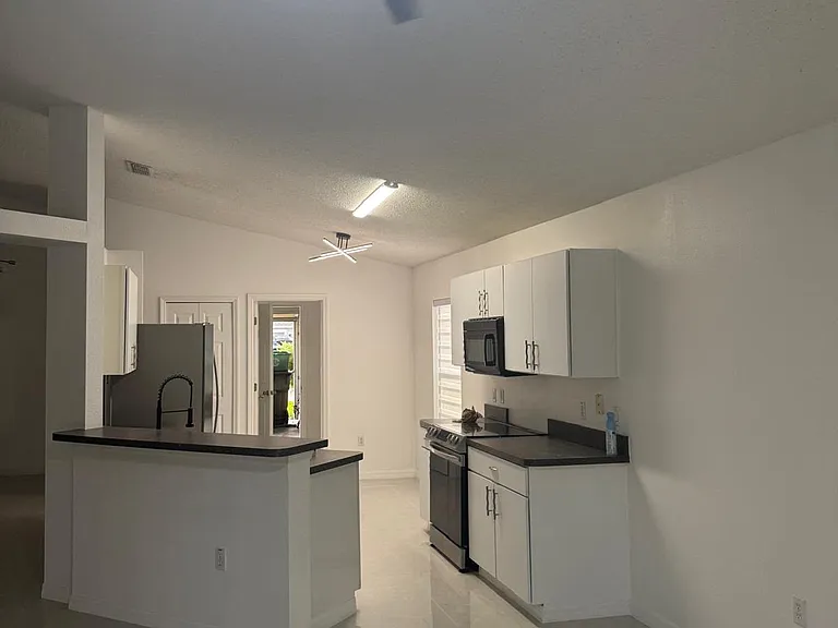 304 Dahoon Holly Dr — Photo 3
