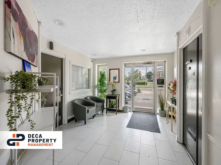 4020 Lindell Blvd #314 — Photo 5