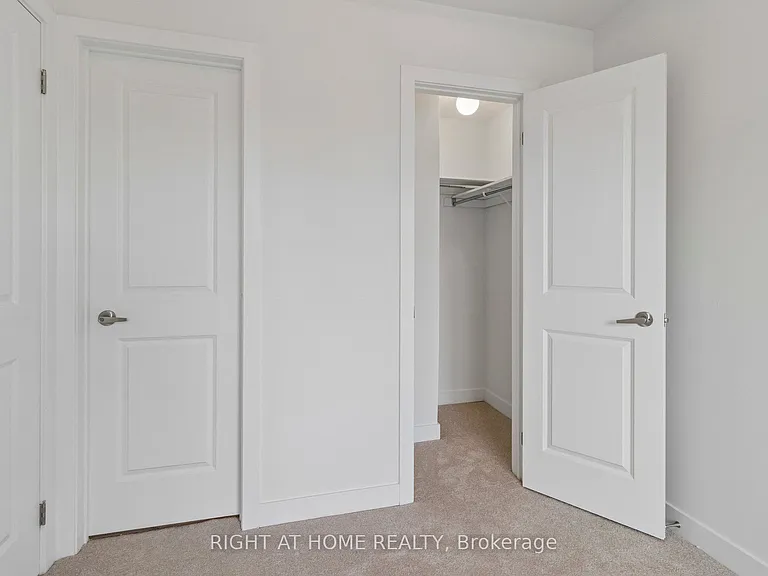 15100 Yonge St #206 — Photo 31