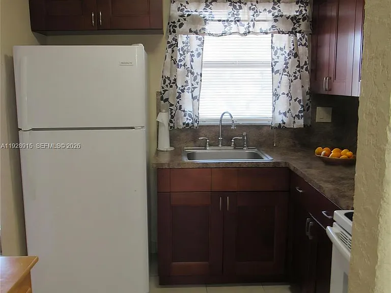 8285 Sunrise Lakes Blvd #208 — Photo 8