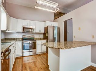 13625 5th Ave N, Plymouth, MN 55441