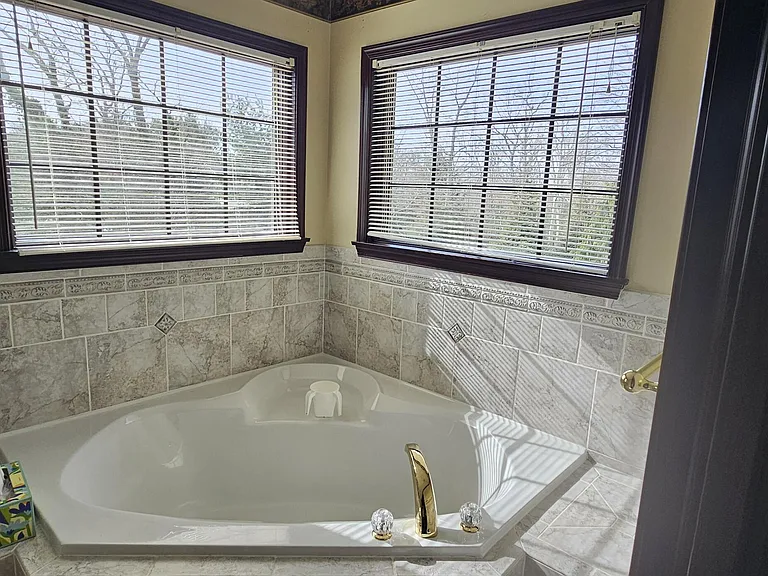 1577 Country Club Ln — Photo 44