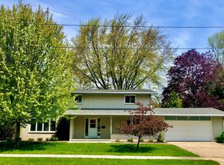 1818 31st St, Two Rivers, WI 54241