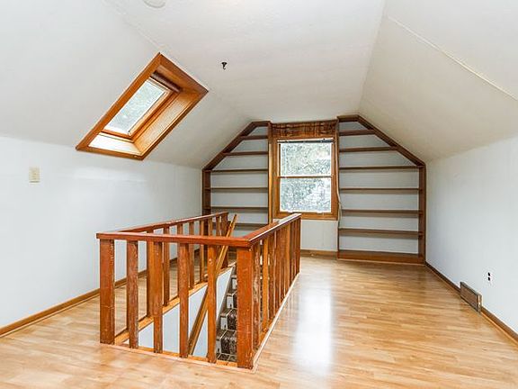 2nd image of 424 Franklin Ave