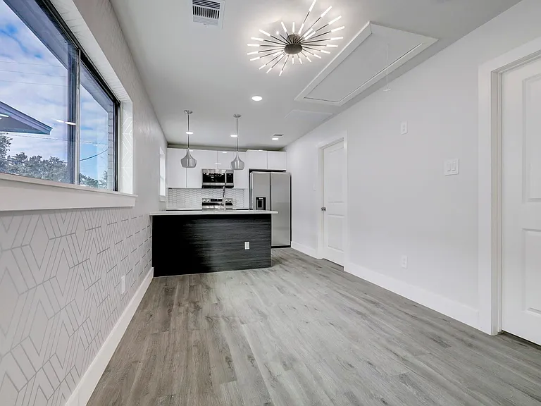 2403 Cleburne St #3 — Photo 20