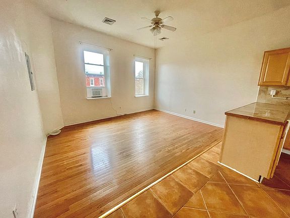 3rd image of 4612 Woodland Ave #3F