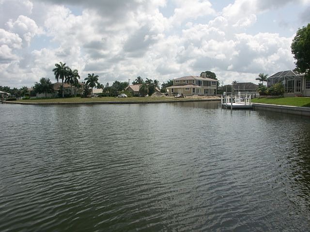 1st image of 111 Gulfport Ct