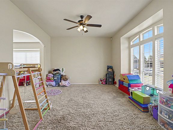 4th image of 8705 N 127th East Ave