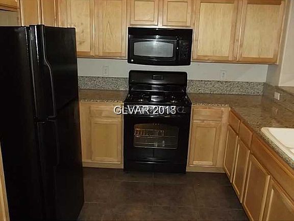3rd image of 8431 Classique Ave Unit 102