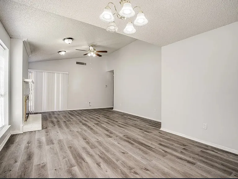 1725 Lemonwood Cir — Photo 2