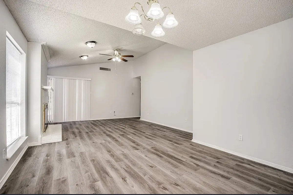 Building Photo - 1725 Lemonwood Cir