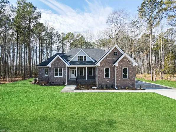 1312 Creekway Dr, Smithfield, VA 23430