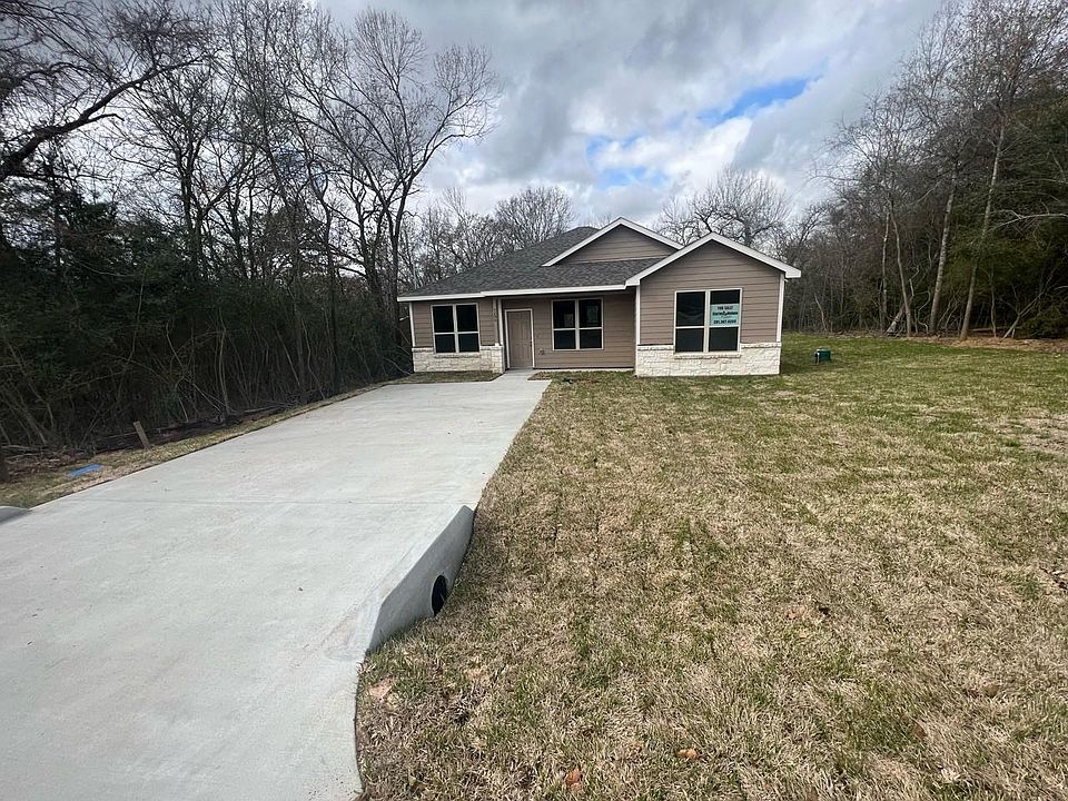 1st image of 5290 Pine Haven Ln